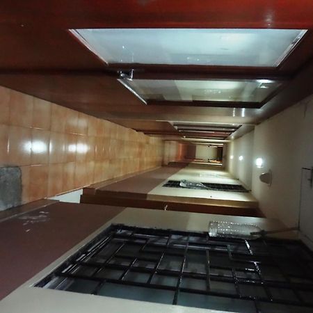Hotel New Bengal Мумбай Екстериор снимка