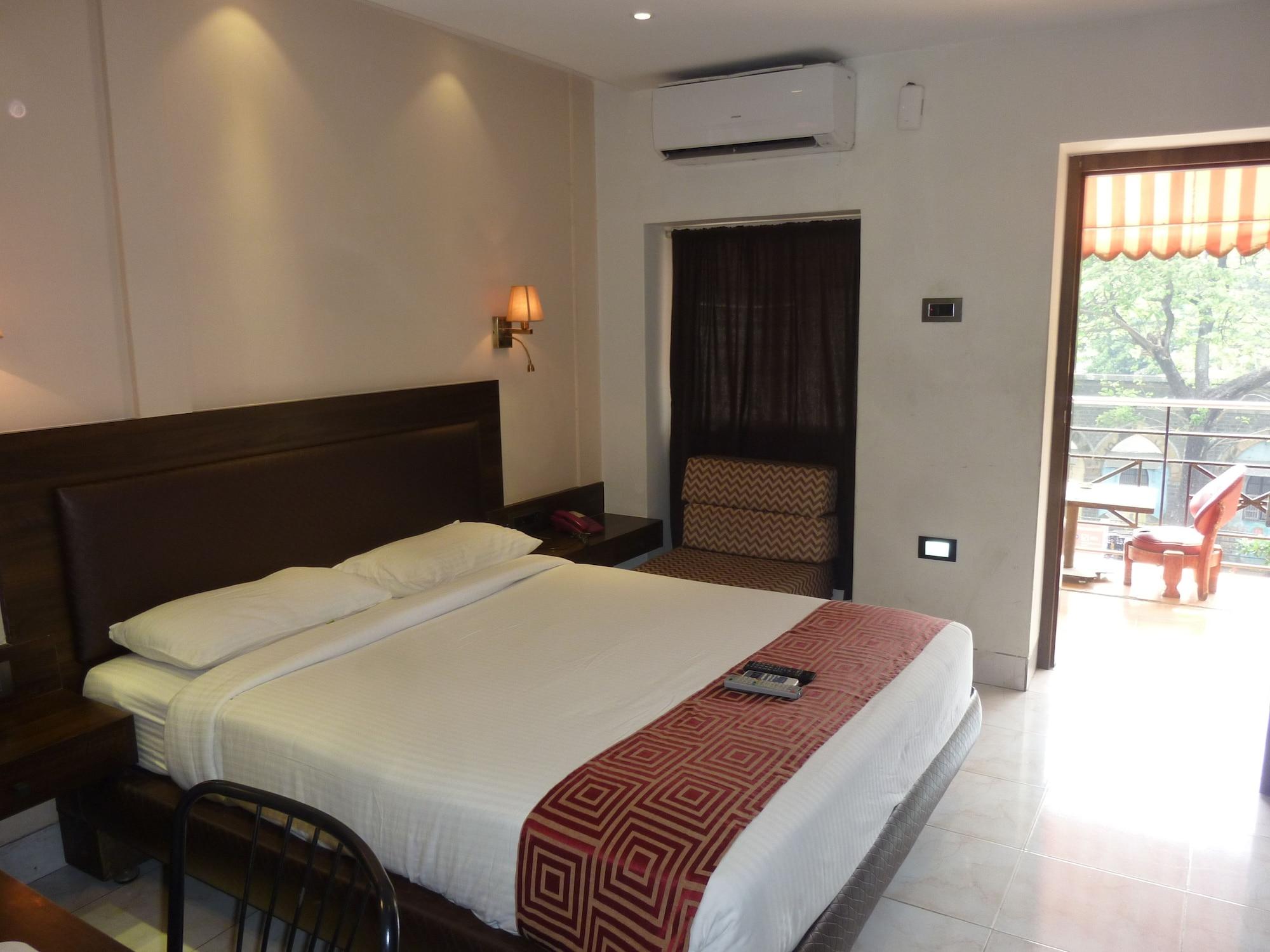 Hotel New Bengal Мумбай Екстериор снимка