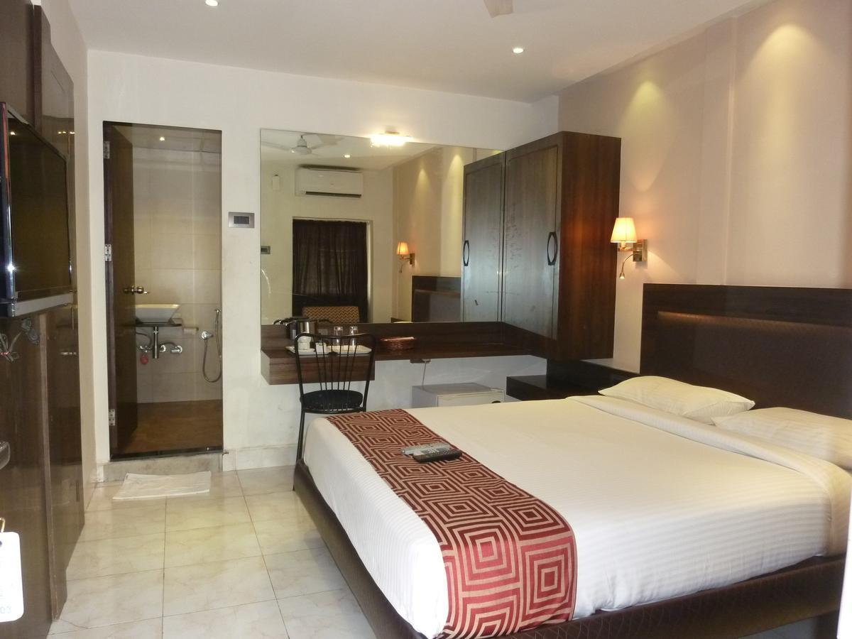 Hotel New Bengal Мумбай Екстериор снимка