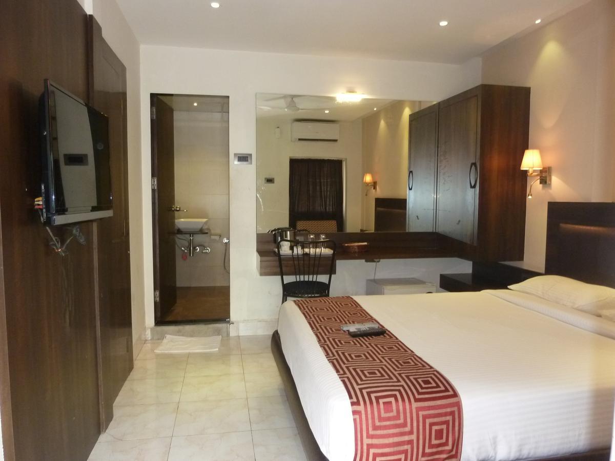 Hotel New Bengal Мумбай Екстериор снимка