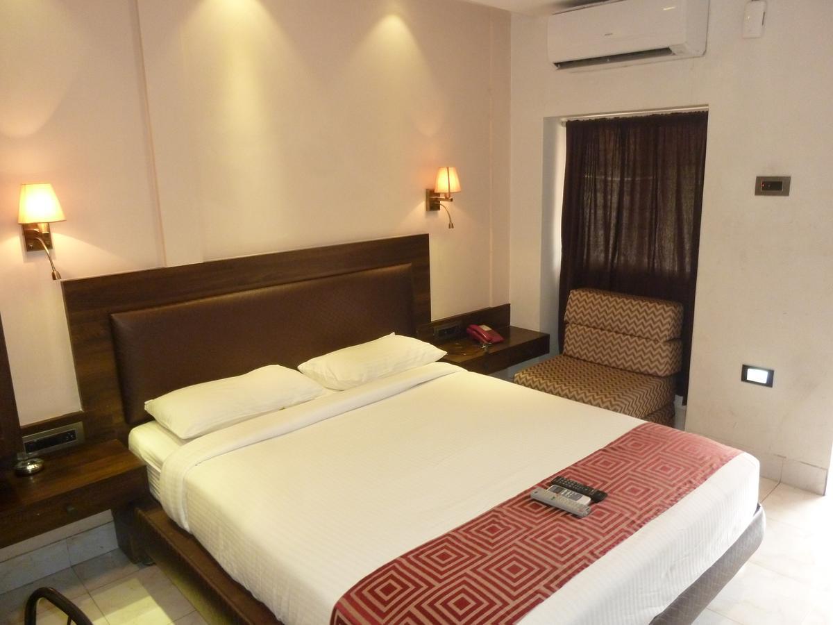 Hotel New Bengal Мумбай Екстериор снимка