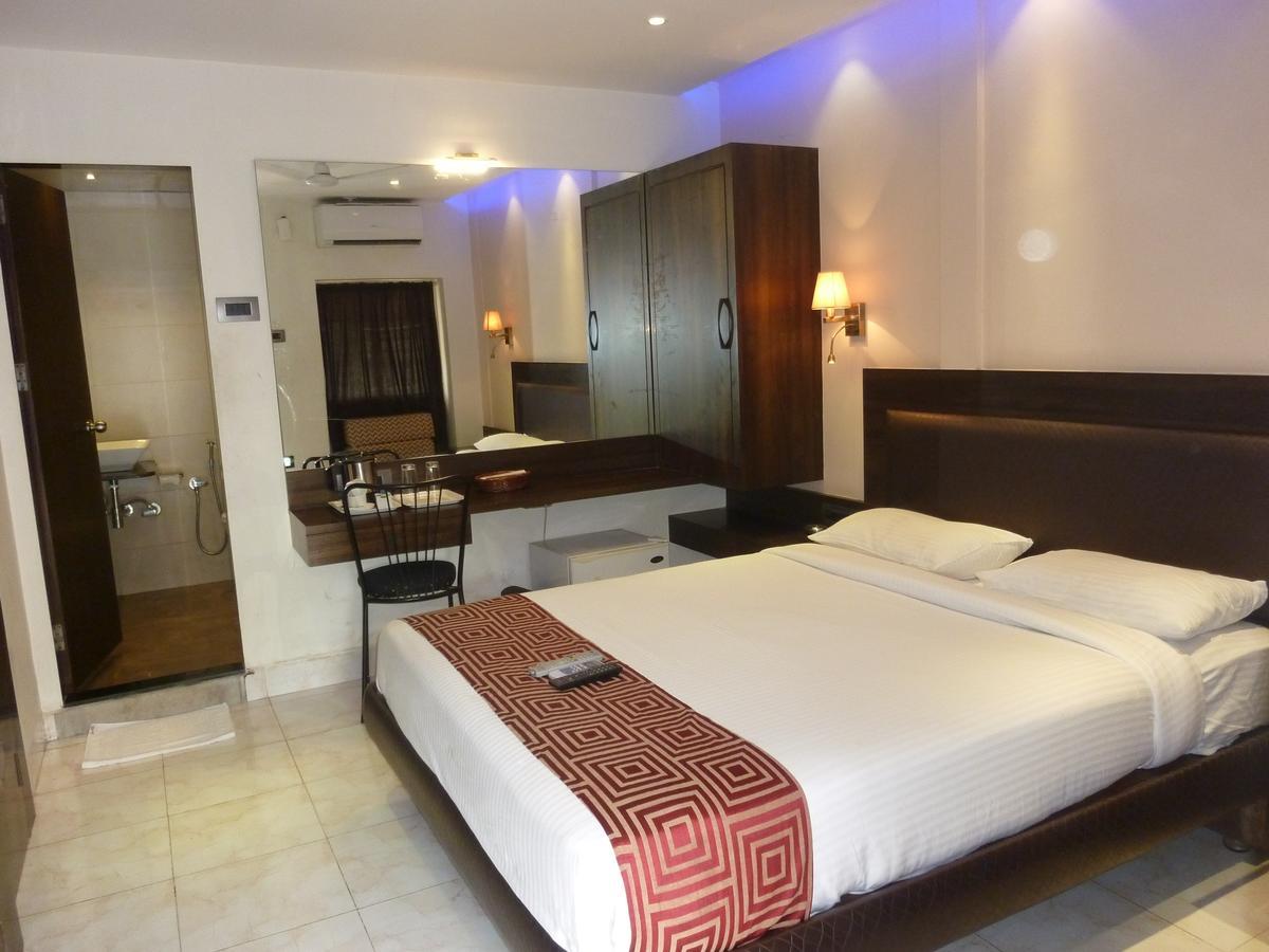 Hotel New Bengal Мумбай Екстериор снимка